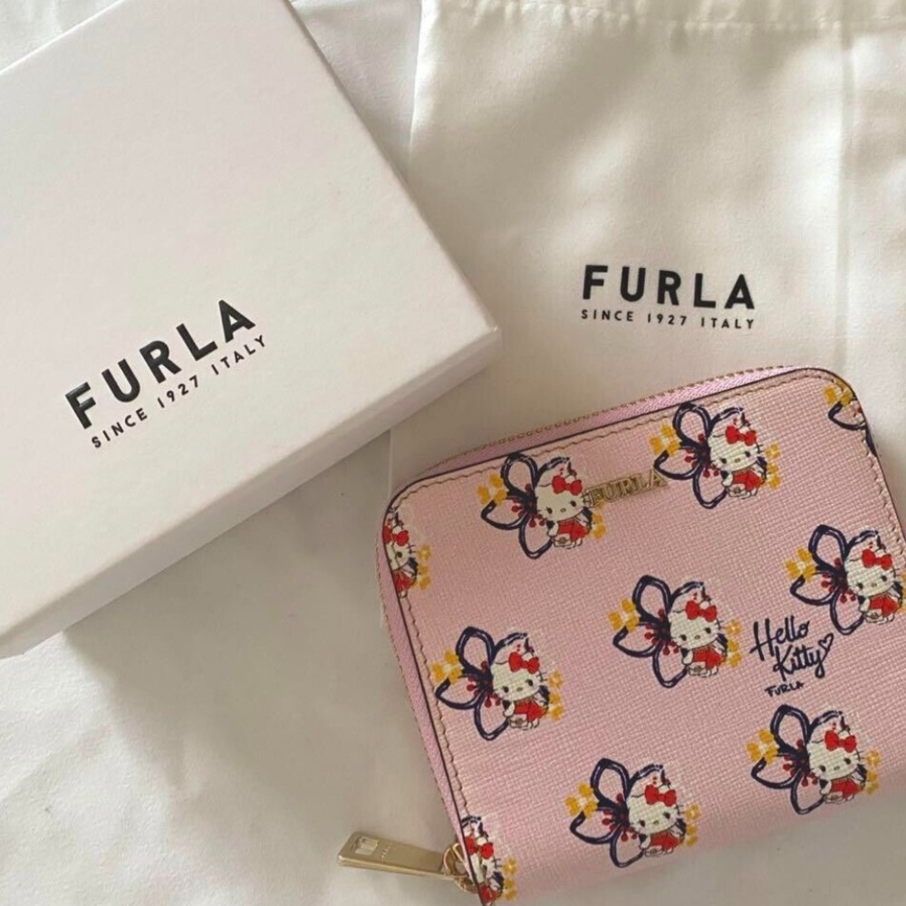 NWT Furla x Hello Kitty Embossed Leather Zip Wallet, Limited Edition/ Rare - Picture 2 of 5